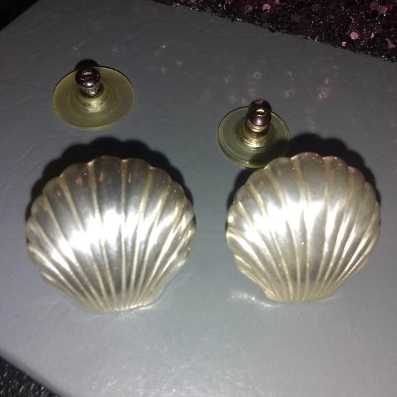 VINTAGE!/ STERLING SEASHELL POST EARRINGS β€οΈ - Picture 6 of 14